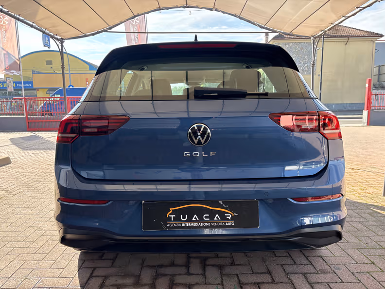 Volkswagen Golf - 10