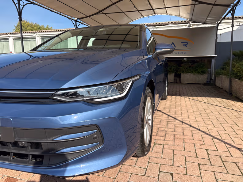 Volkswagen Golf - 12