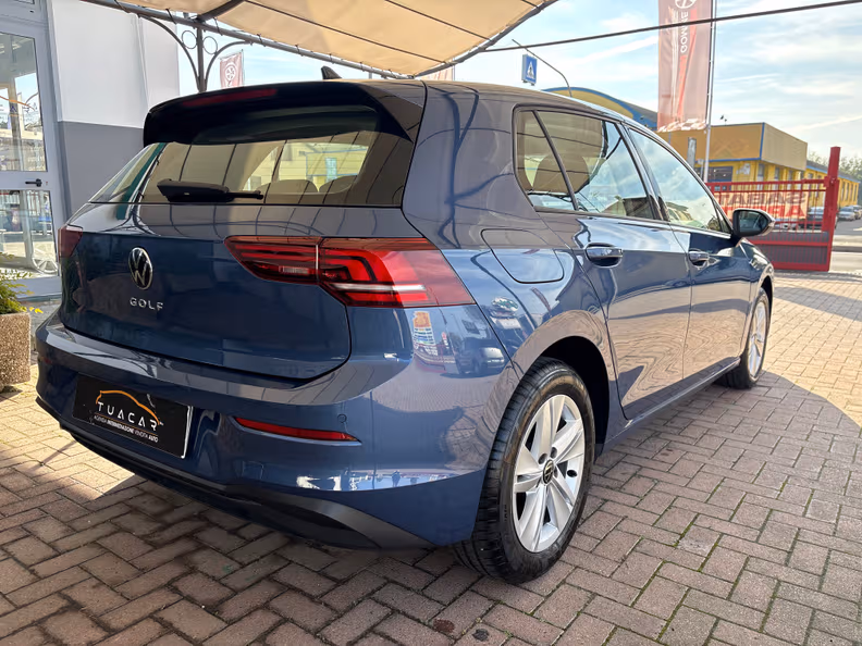 Volkswagen Golf - 9