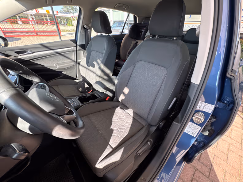 Volkswagen Golf - 14