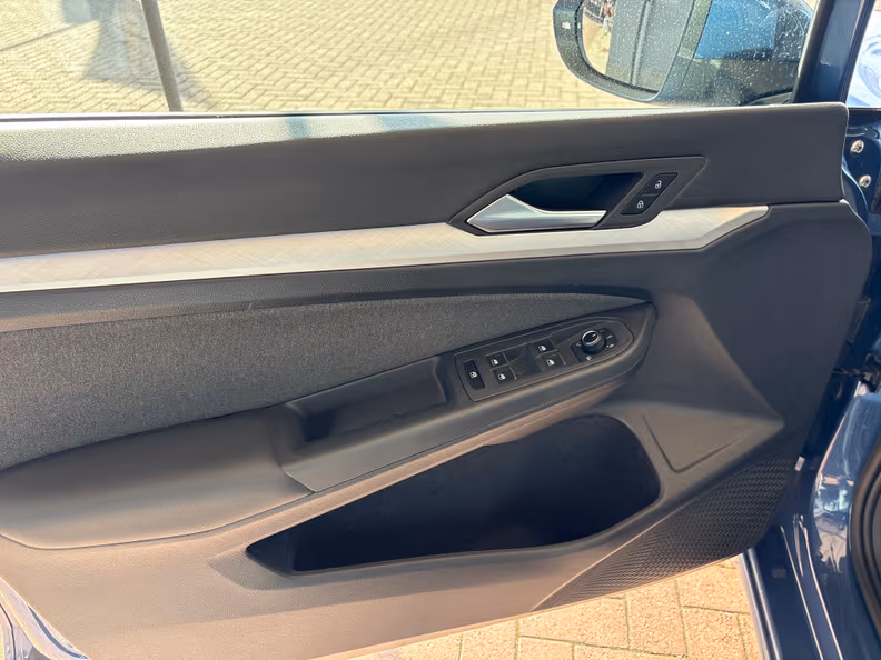 Volkswagen Golf - 27