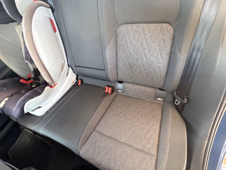 Volkswagen Golf - 25