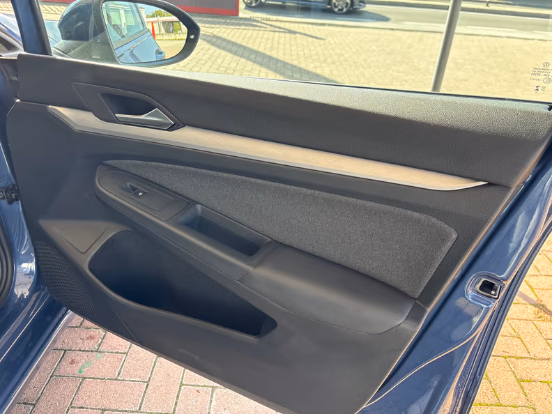 Volkswagen Golf - 28
