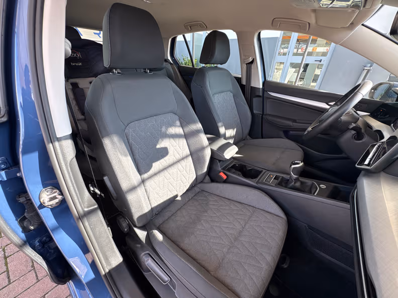 Volkswagen Golf - 16