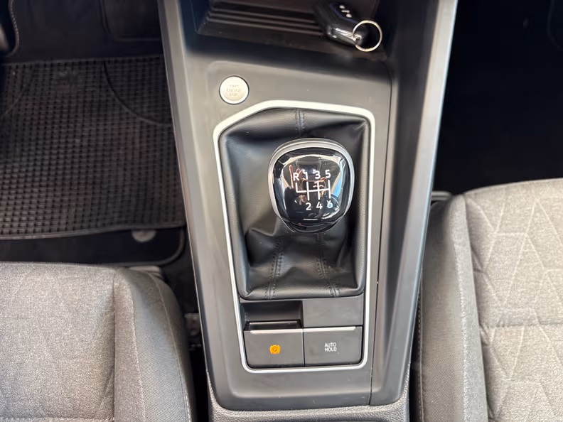 Volkswagen Golf - 19