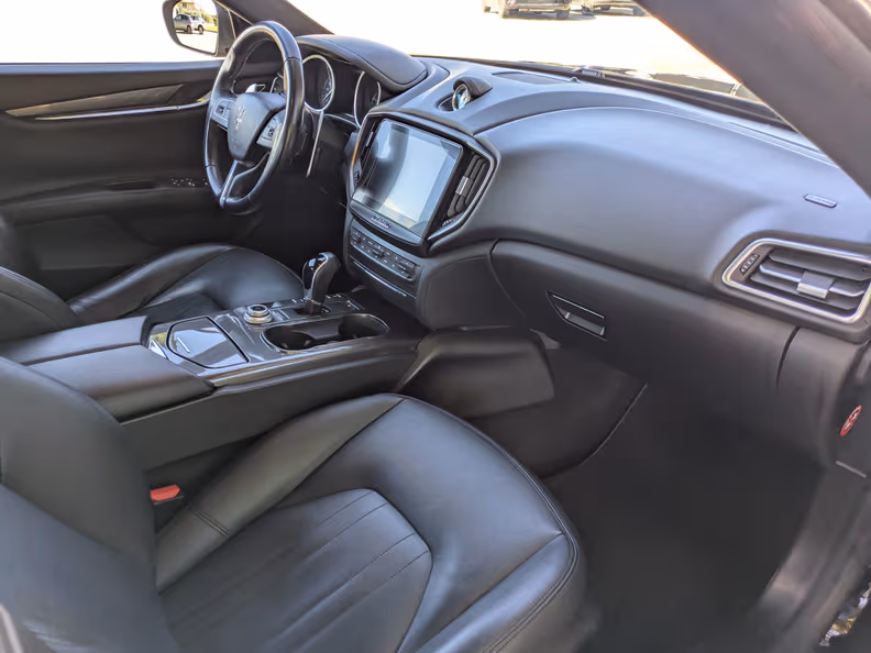 Maserati Ghibli - 13