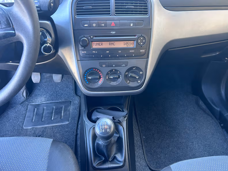 Fiat Grande Punto - 15