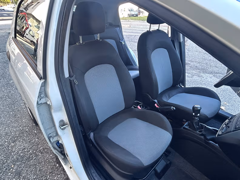 Fiat Grande Punto - 11