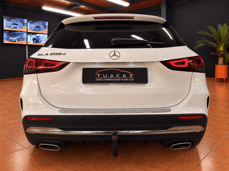 Mercedes-Benz GLA - 5