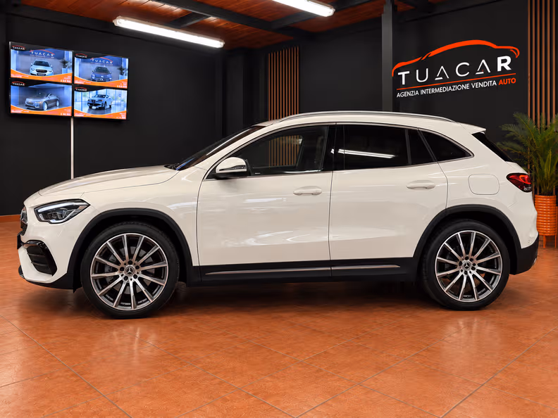 Mercedes-Benz GLA - 3