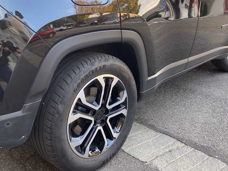Jeep Compass - 23
