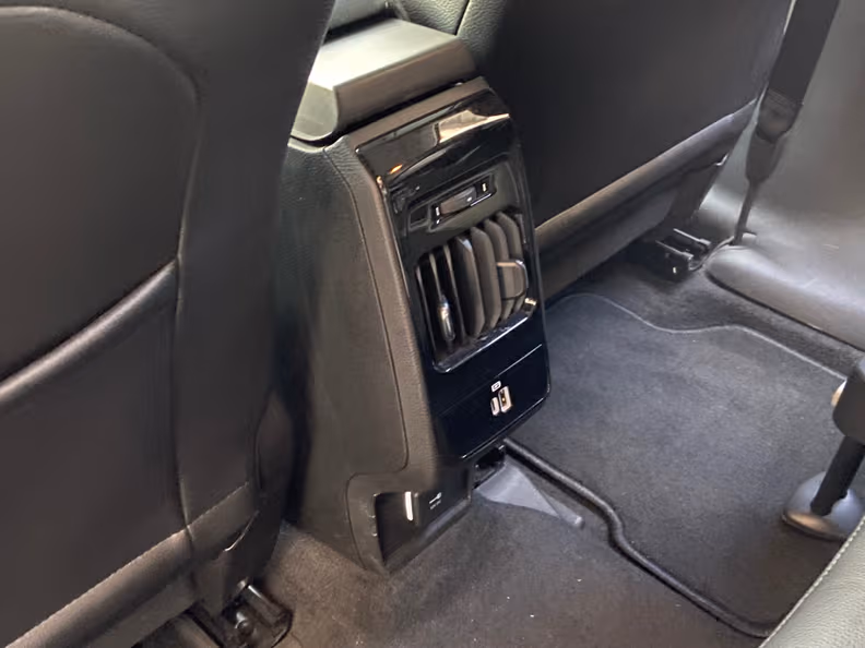 Jeep Compass - 28