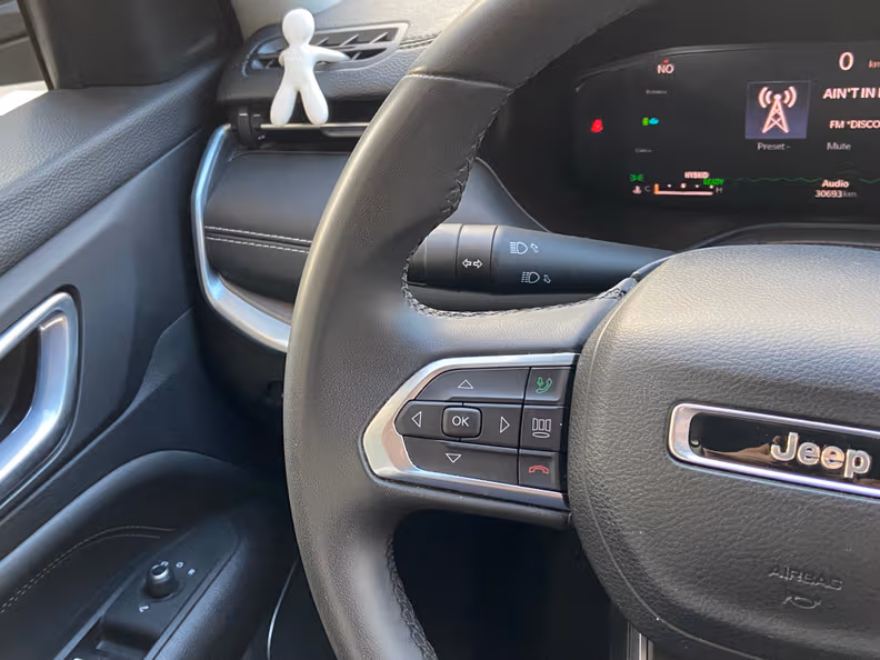 Jeep Compass - 30