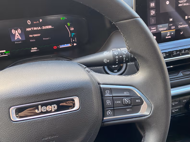 Jeep Compass - 31