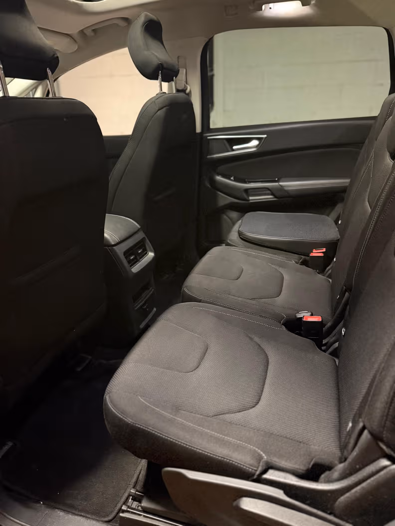 Ford S-Max - 12