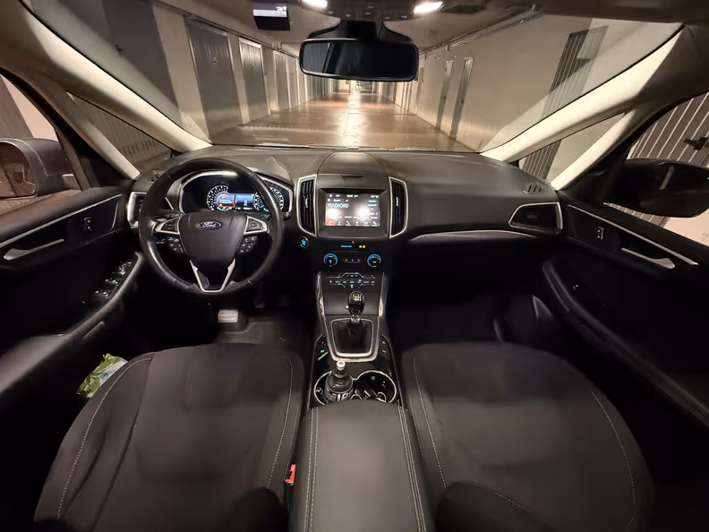 Ford S-Max - 9