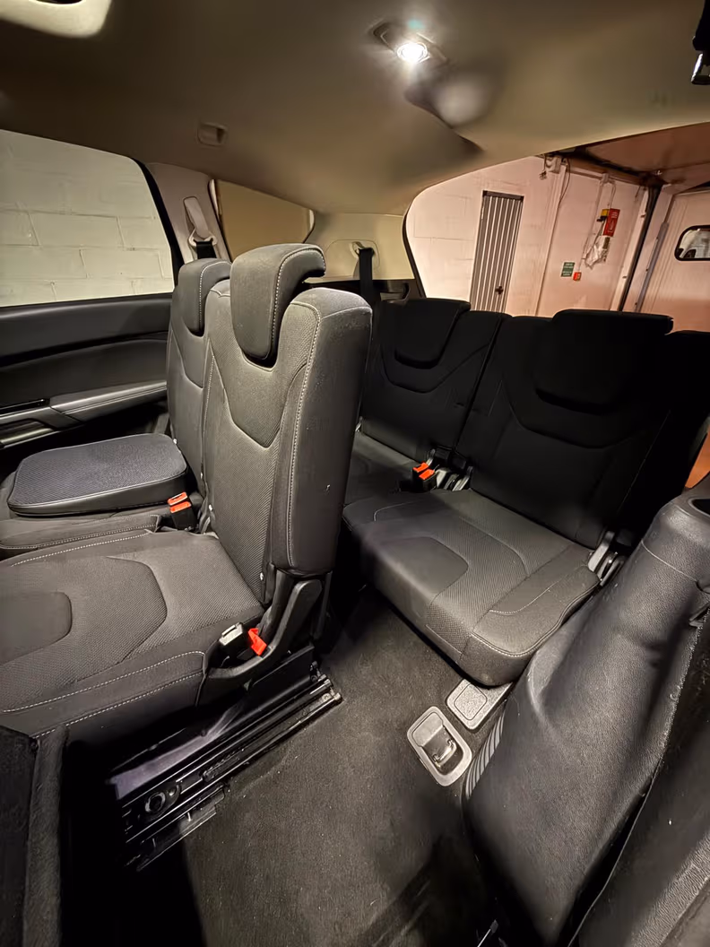 Ford S-Max - 16
