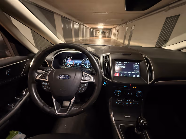 Ford S-Max - 19
