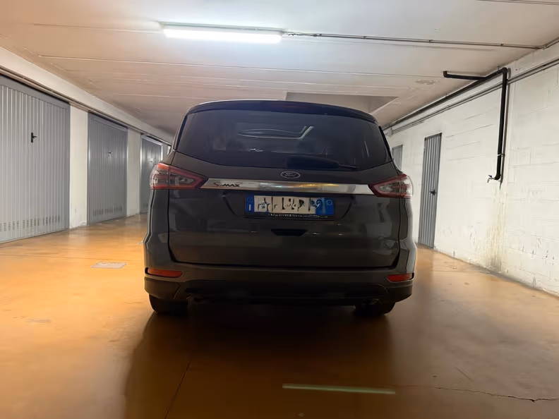 Ford S-Max - 8