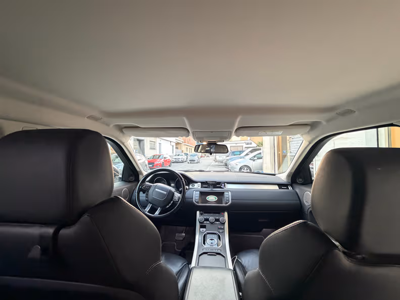 Land Rover Range Rover Evoque - 8