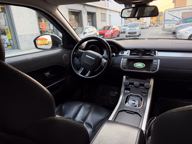 Land Rover Range Rover Evoque - 11