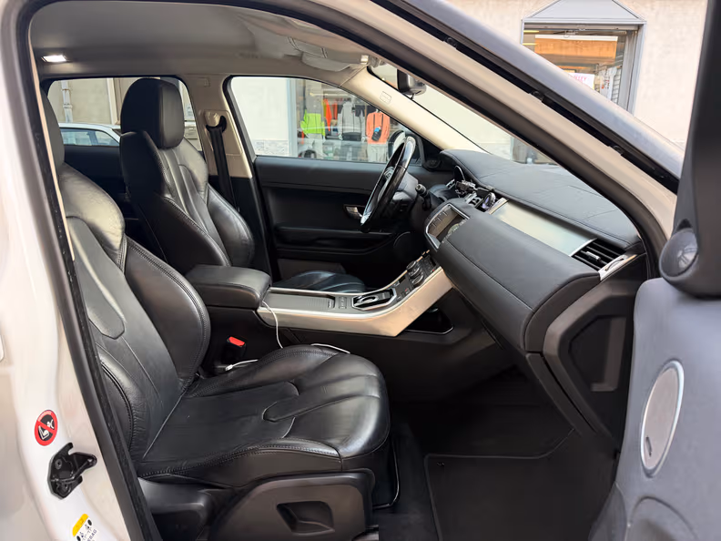 Land Rover Range Rover Evoque - 15