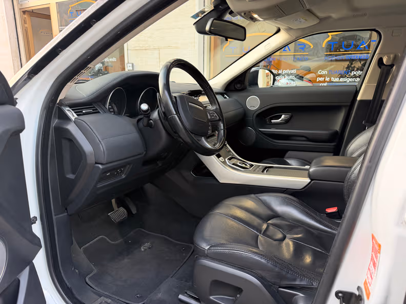 Land Rover Range Rover Evoque - 13