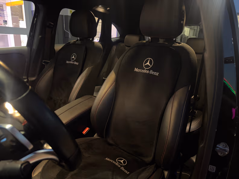 Mercedes-Benz EQA - 8