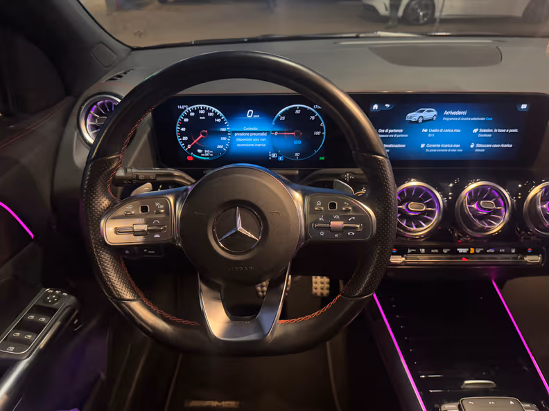 Mercedes-Benz EQA - 24