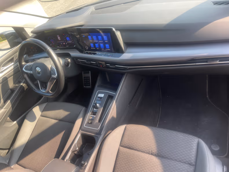 Volkswagen Golf - 20