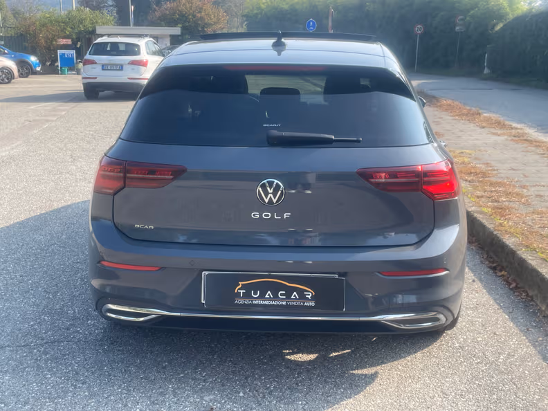 Volkswagen Golf - 5