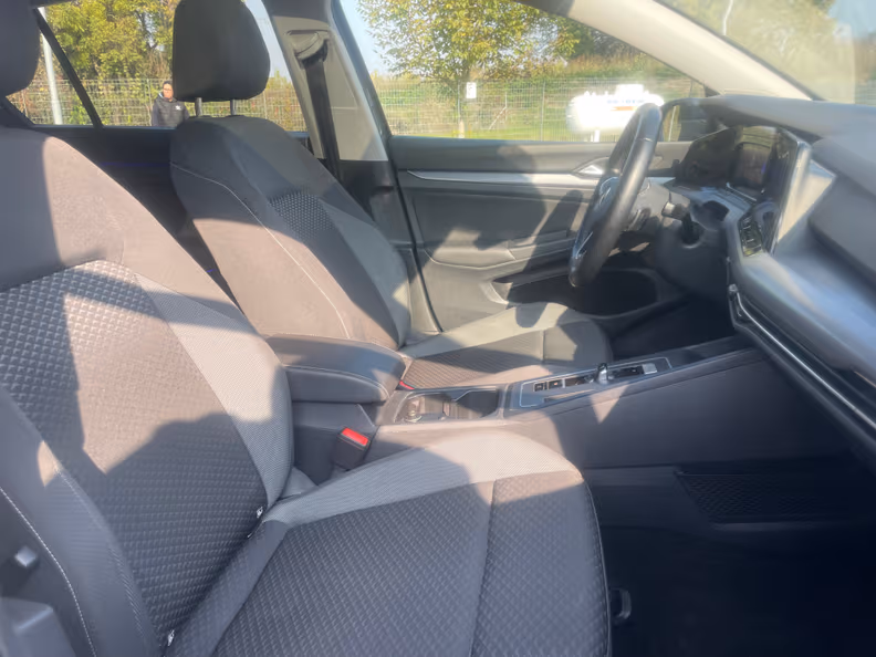 Volkswagen Golf - 19
