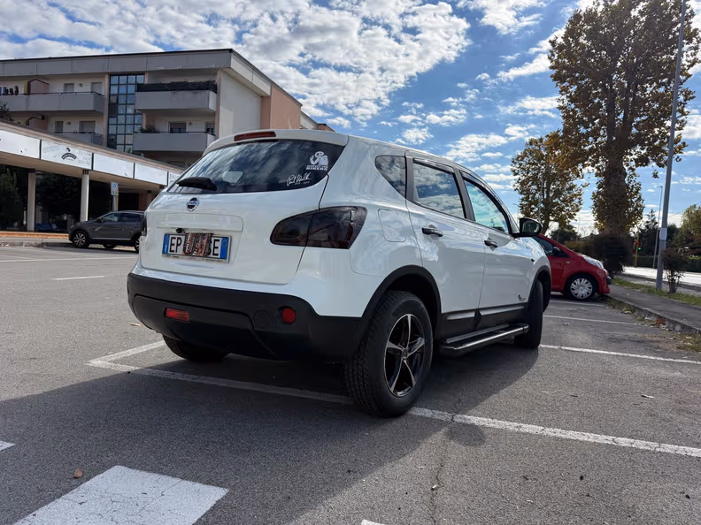 Nissan Qashqai - 4