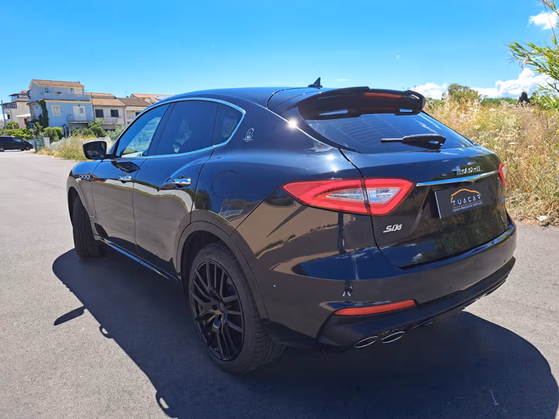 Maserati Levante - 4