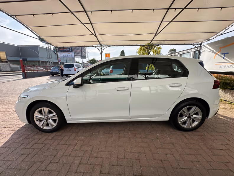 Volkswagen Golf - 33