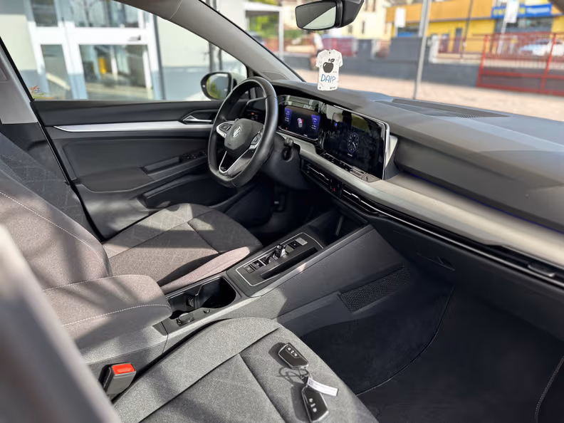 Volkswagen Golf - 19