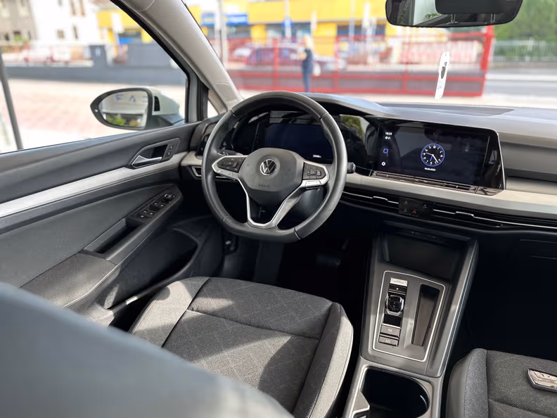 Volkswagen Golf - 9