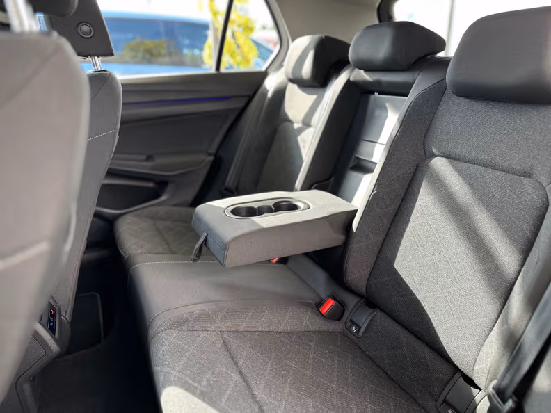 Volkswagen Golf - 17