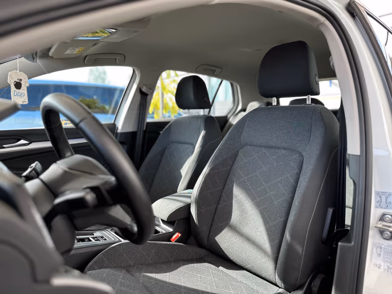 Volkswagen Golf - 7