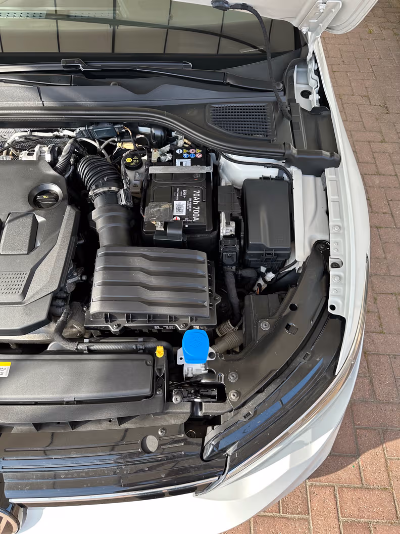 Volkswagen Golf - 37