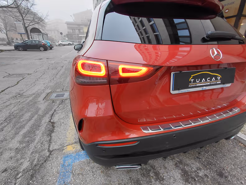 Mercedes-Benz GLA - 22