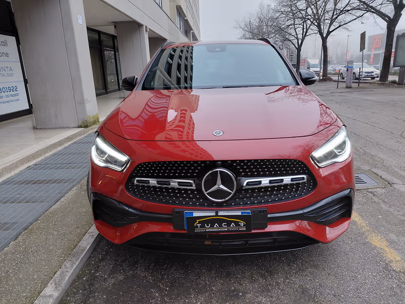 Mercedes-Benz GLA - 2
