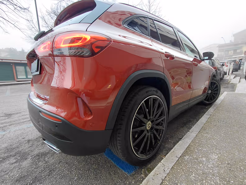 Mercedes-Benz GLA - 26