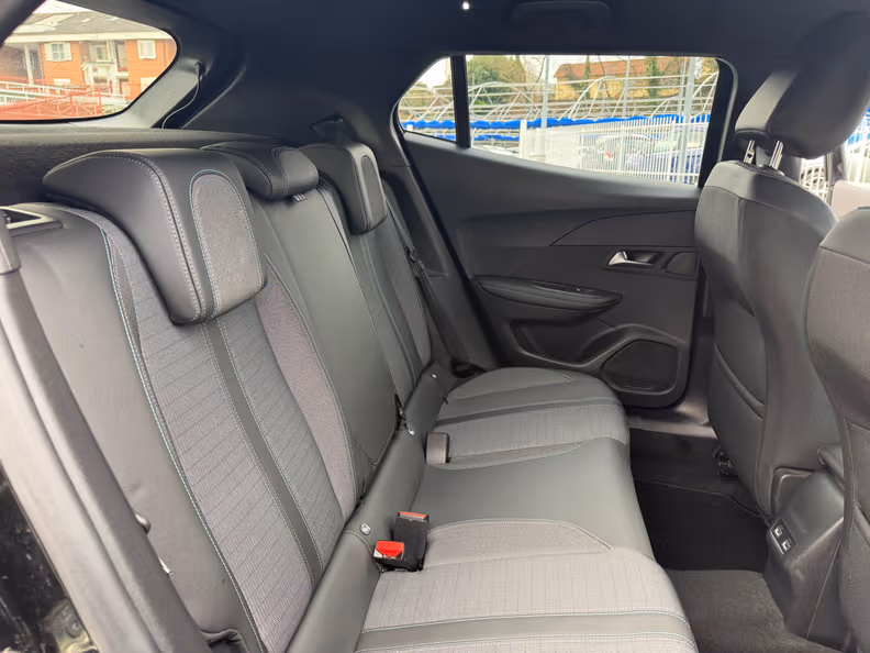 Peugeot 2008 - 10