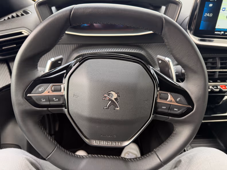 Peugeot 2008 - 11
