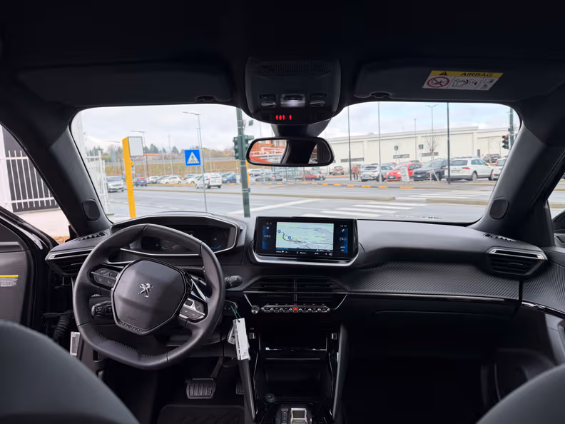Peugeot 2008 - 9