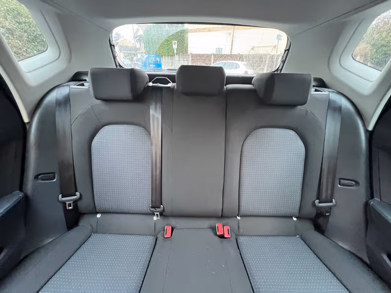 Seat Arona - 13