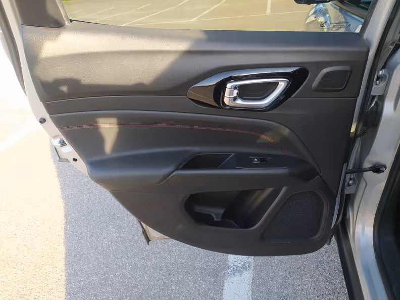 Jeep Compass - 52