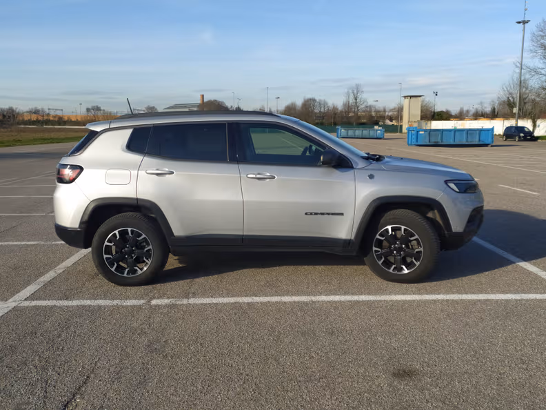 Jeep Compass - 20