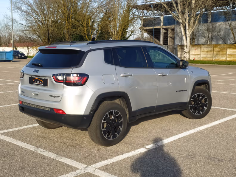 Jeep Compass - 4
